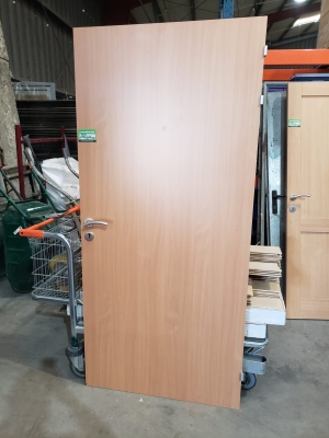 Porte en bois pleine