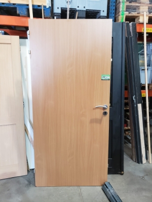 Porte en bois pleine