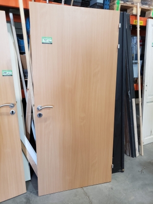 Porte en bois pleine