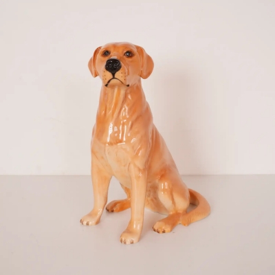 Statue représentant un golden Retriever de la série 