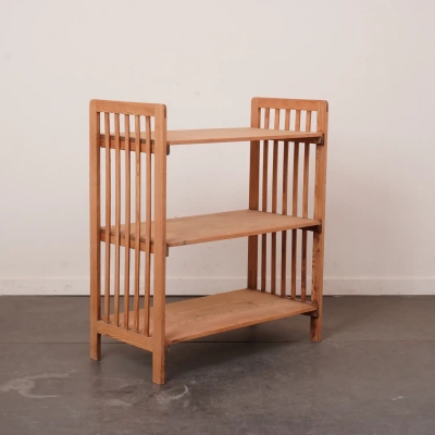 Etagère en pin