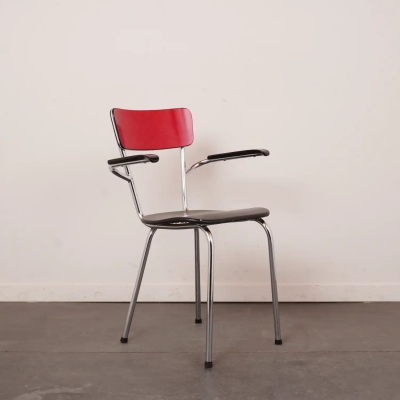 Chaise de cuisine à accoudoirs en formica rouge et simili cuir noir vintage