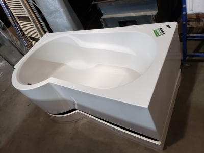 Baignoire avec paroi et tablier