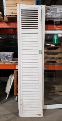 Ancien volet en bois blanc