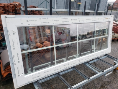 Porte extérieure vitrée en PVC