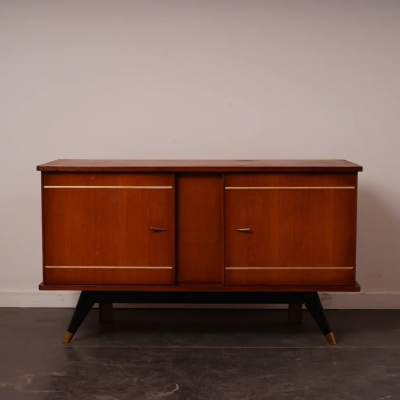 Meuble bas en bois vintage