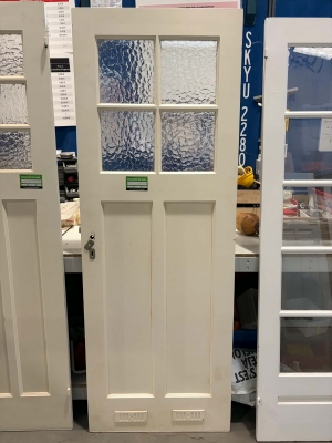 Porte en bois avec vitrage