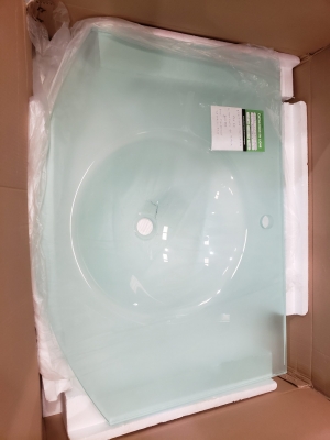 Lavabo en verre tremp&eacute; (avec miroir mural)