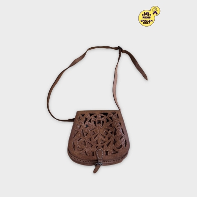 Sac bandoulière cuir marron ajouré en bon état 👜