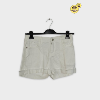 Short en Jean Blanc Effiloché 🛒