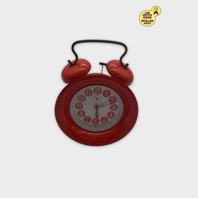 Réveil rétro rouge vintage