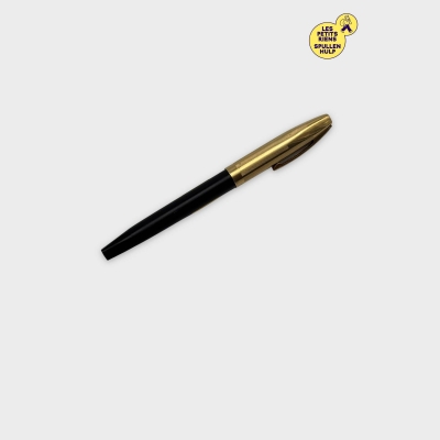 Stylo plume Sheaffer noir et doré élégant