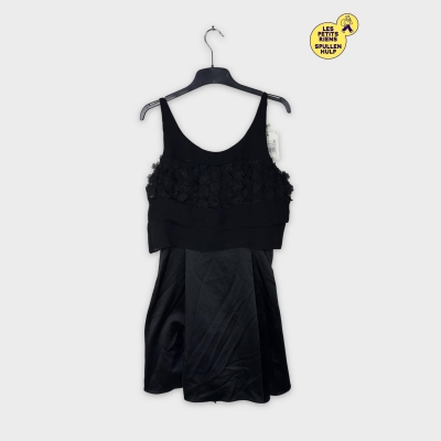 Robe noire Naf naf T.38 élégante et intemporelle