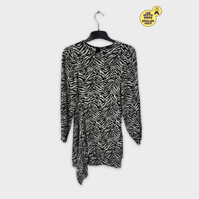 Robe Zara imprimé zébré XS légère et agréable à porter