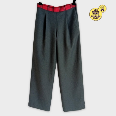 Pantalon gris S Label jaune détails tartan rouge