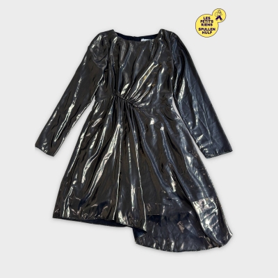 Robe noire brillante