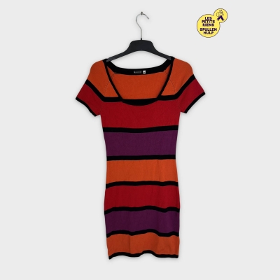 Robe moulante rayée Laura Scott 🛒