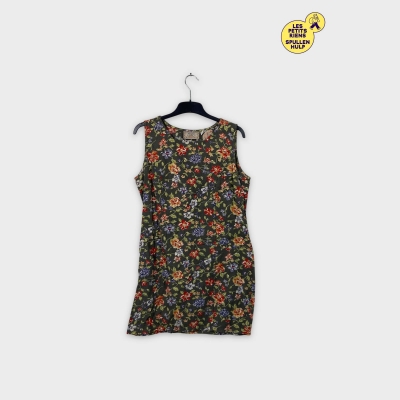 Robe fleurie Adventure clothing M 🌼🌸