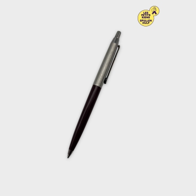 Stylo bille Parker plaqué argent et bordeaux