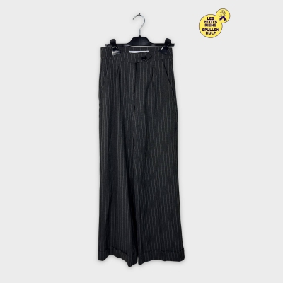 Pantalon rayé Bershka taille 34 femme très bon état