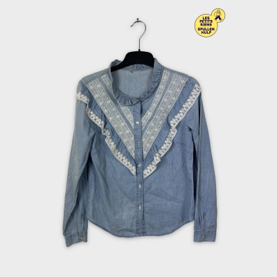 Chemise en jean clair avec dentelle, style printanier élégant