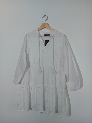 Robe Blanche Brodée Esmara Bohème L