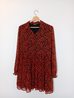 Robe Courte Fluide À Fleurs Bershka