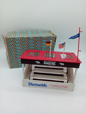 Grande Tribune Scalextric Triang Vintage