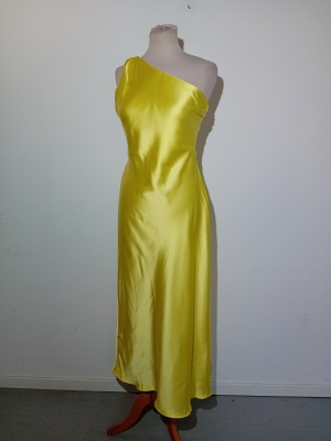 Robe Longue Satinée Asymétrique Jaune Zara