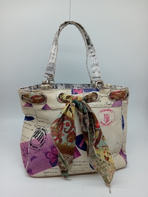 Sac À Main Vintage Motifs Et Foulard