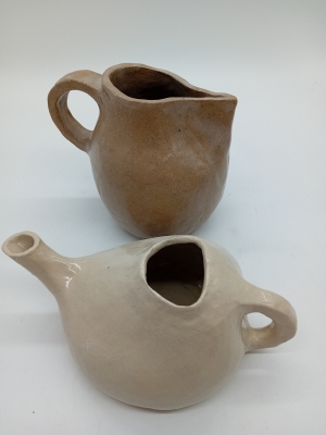 Duo De Pichets Artisanaux En Grès