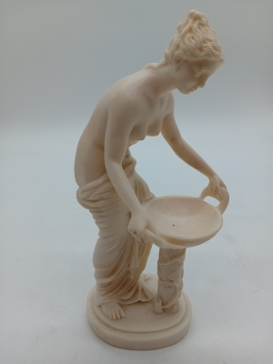 Statue Femme Albatre Ifestos