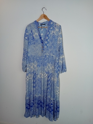 Robe Longue Imprimé Bleu Et Blanc