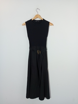 Robe Midi Noire Sans Manches Zara