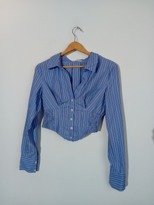 Chemise Courte Style Corset Rayée Bershka