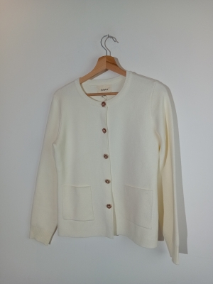 Cardigan Blanc Creme Boutons Fleurs Jubylee