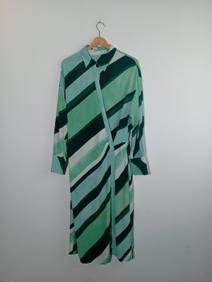 Robe Chemise Longue Ray&eacute;e Vert Mango L