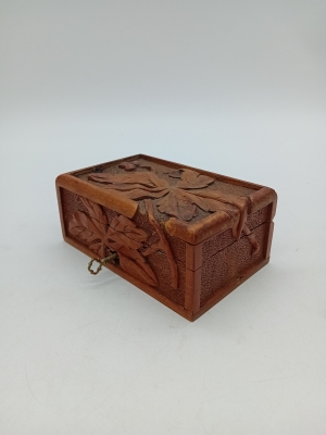 Coffret En Bois Sculpt&eacute; Vintage