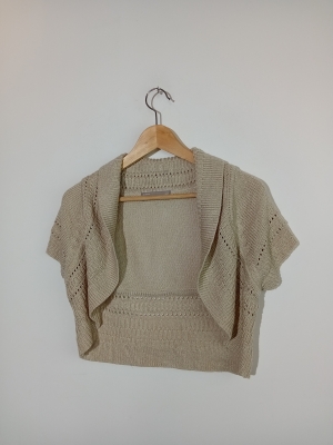 Gilet court en maille beige ZARA