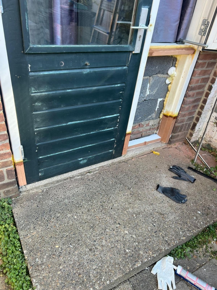 Houtrot reparatie,deuren,ramen,allround timmerman en professional teamschilders-Noord Holland-Zuid Holland-Utrecht