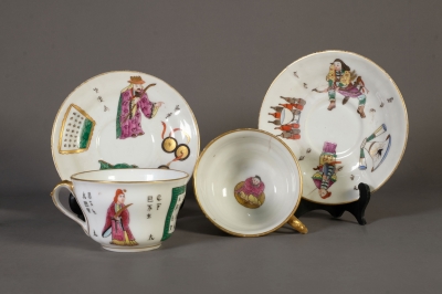 Tazas chinas en porcelana pintada hacia 1800