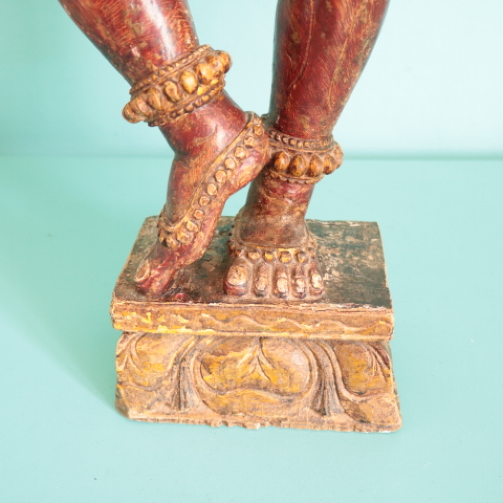 Escultura antigua india de apsara en madera policromada, siglo XIX