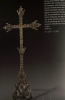 Cruz franciscana en raíz de olivo y nácar en pirograbado, siglo XVIII, circa1740
