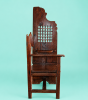 Confesionario portátil español del siglo XVIII en madera maciza de castaño, mueble litúrgico antiguo restaurado