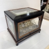 Licorera, palosanto y ébano, ormolú, cristal de Baccarat grabado, Napoleón III, circa 1880, Francia