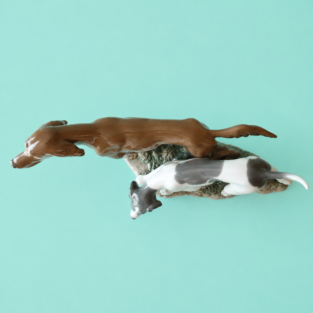 Escultura de Lladró \"Perros de Muestra\", Juan Huerta, porcelana española, 1977-1981