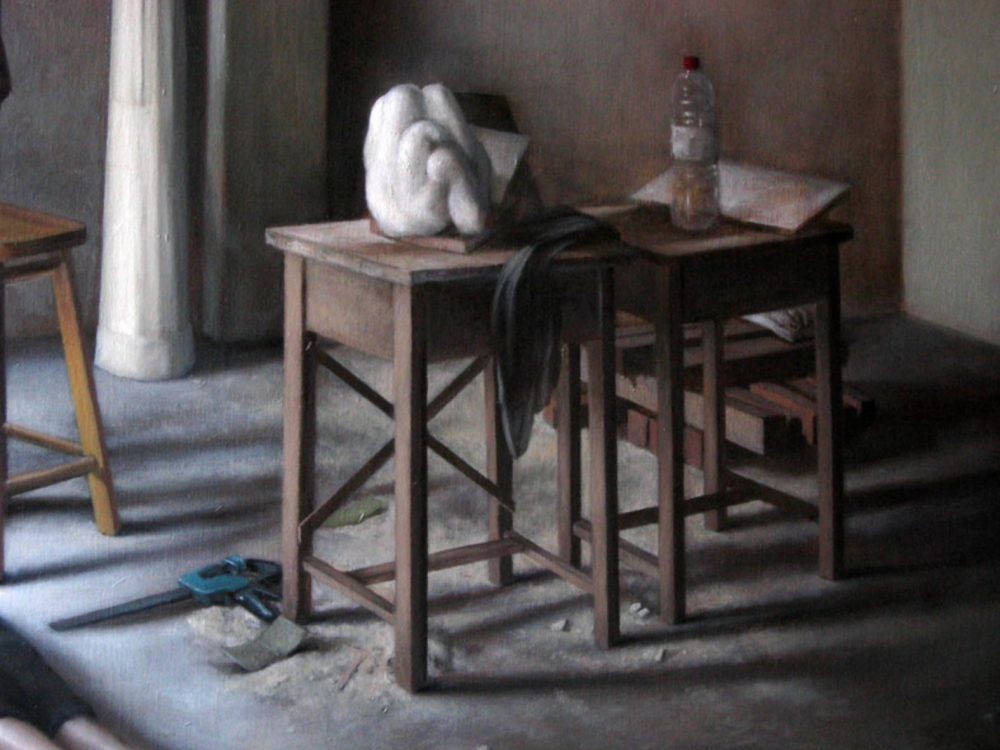 Pintura contemporánea, óleo y pan de plata, Jesús Herrera con escena arquitectura interior, cámara