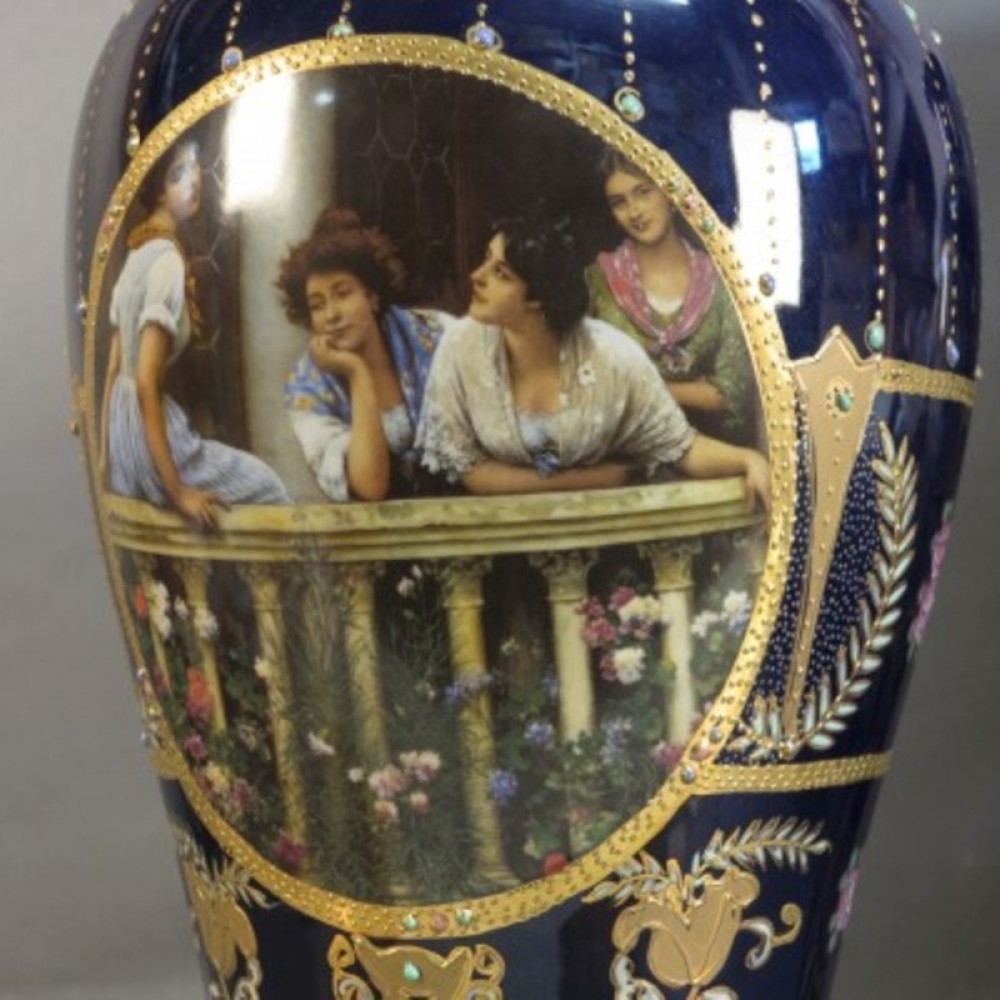 Pareja de floreros de porcelana art nouveau pintados a mano, Limoges, 1890 - 1919