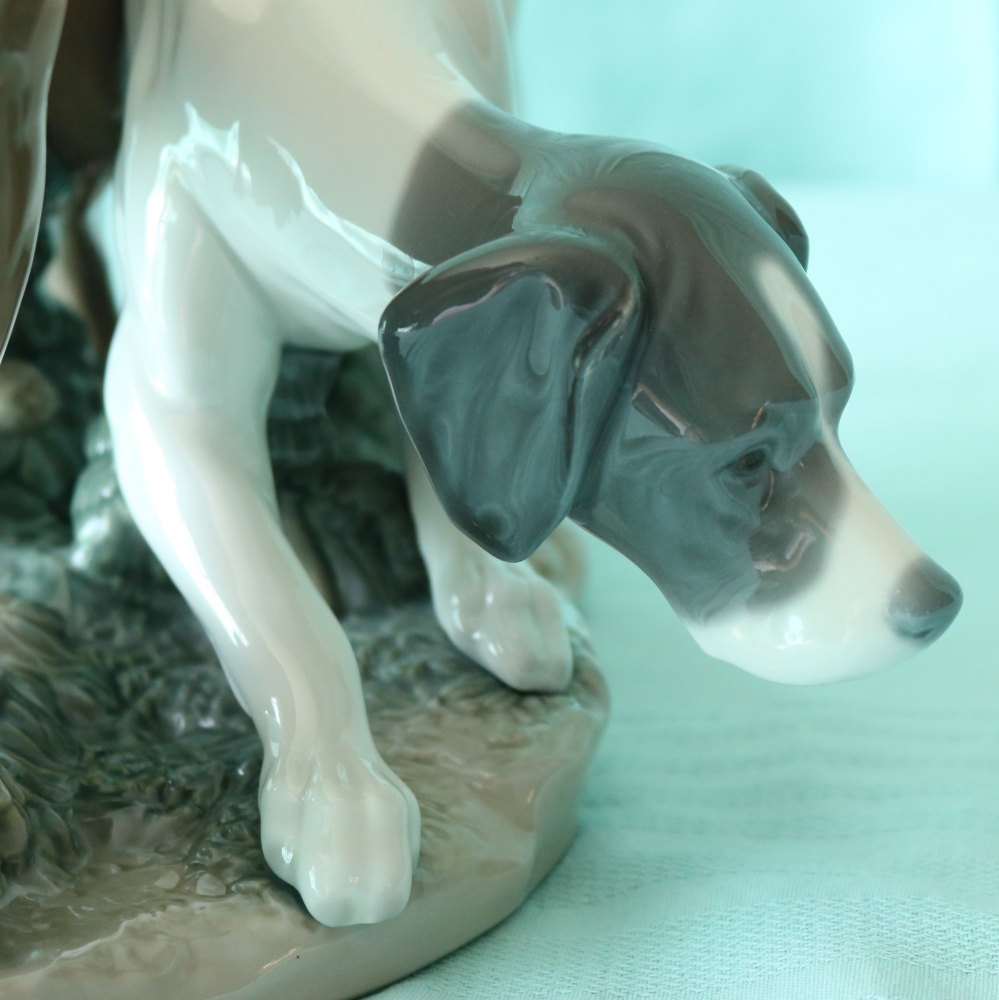 Escultura de Lladró \"Perros de Muestra\", Juan Huerta, porcelana española, 1977-1981