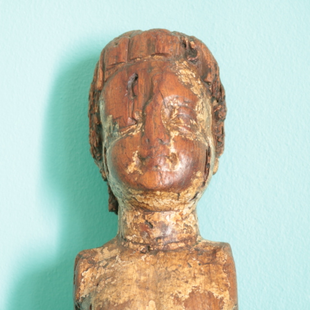 Putto / querubín barroco español del siglo XVII, madera de pino